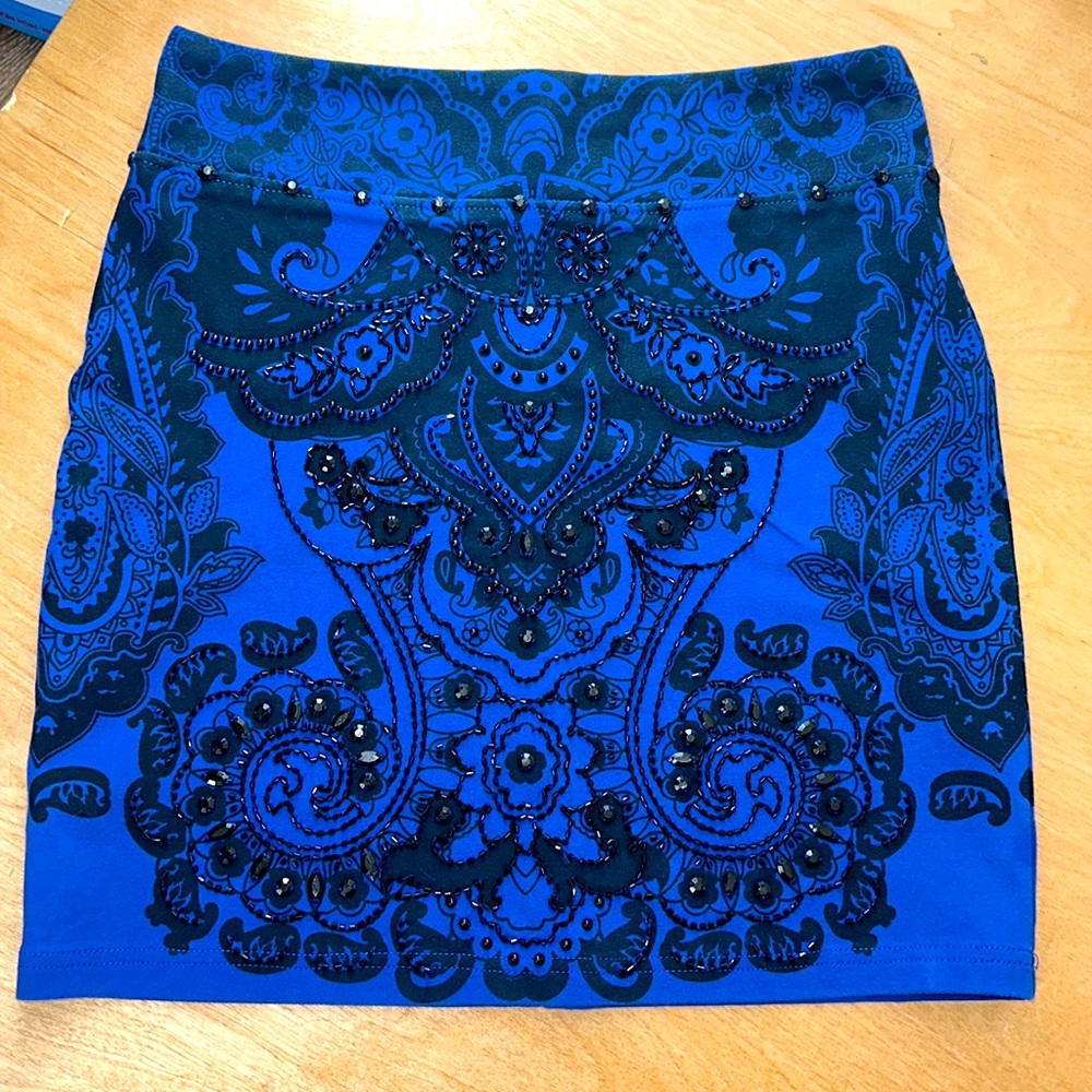 Basil Beaded and rhinestone zip back skirt‎ size 8